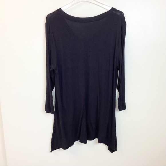 LOGO by Lori Goldstein V-Neck Tee with 3/4 Sleeves and Pocket Detail - Black - L - Picture 3 of 5